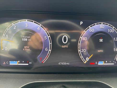 Used 2023 Jeep Grand Cherokee Altitude image 11