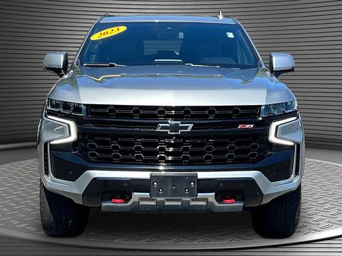 Used 2023 Chevrolet Tahoe Z71 w/ Luxury Package AWD/4WD image 2