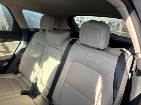 New 2026 Lincoln Corsair Premiere image 26