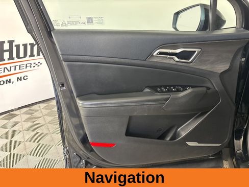 Used 2023 Kia Sportage X-Line w/ X-Line Premium Package image 8