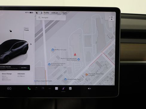 Used 2022 Tesla Model Y Long Range image 44