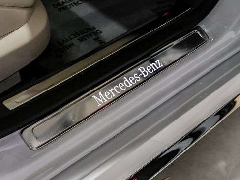 Used 2025 Mercedes-Benz S 580 4MATIC Sedan image 33