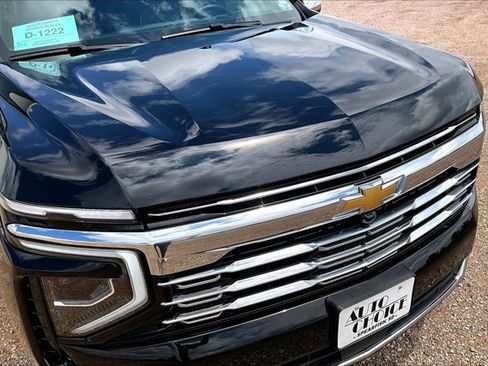 Used 2025 Chevrolet Suburban Premier w/ Sun And Tow Package AWD/4WD image 34