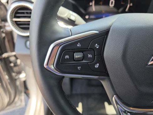 Used 2025 Chevrolet Trax ACTIV FWD image 37