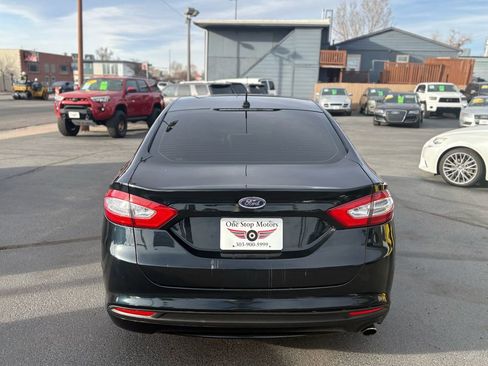Used 2014 Ford Fusion SE image 4