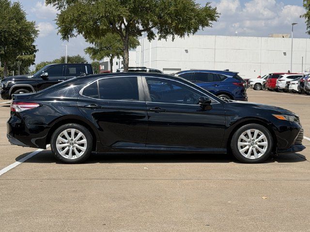 Used 2019 Toyota Camry LE FWD image 3
