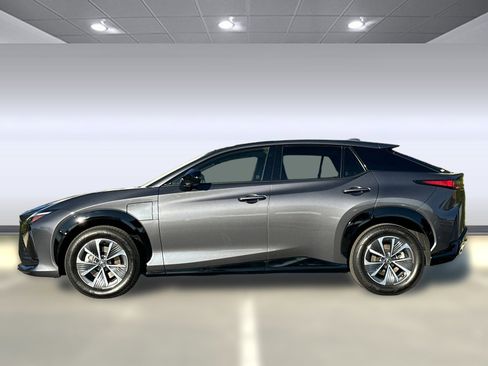 Used 2023 Lexus RZ 450e Premium image 2