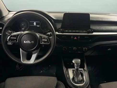 Used 2023 Kia Forte LXS FWD image 11