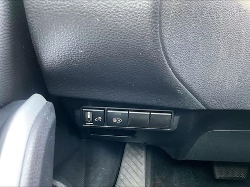 Certified 2025 Toyota Corolla Cross XLE AWD/4WD image 31