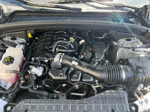 Used 2022 Jeep Grand Cherokee L Limited RWD image 9