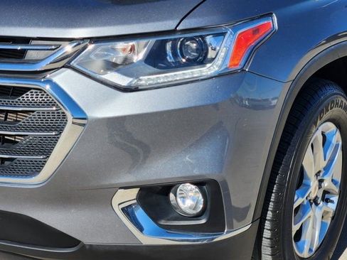 Used 2020 Chevrolet Traverse LT image 17