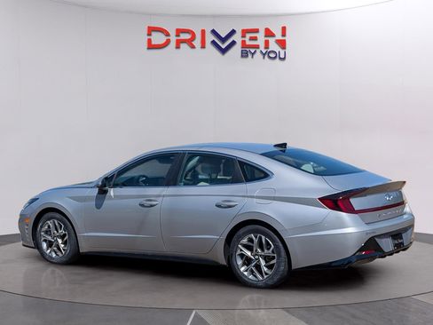 Used 2023 Hyundai Sonata SEL FWD image 3