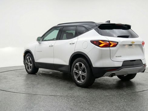 Used 2025 Chevrolet Blazer LT image 6