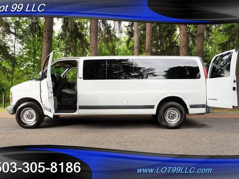 Used 2002 Chevrolet Express 3500 Extended Passenger w/ LS Preferred Equipment Group RWD image 25