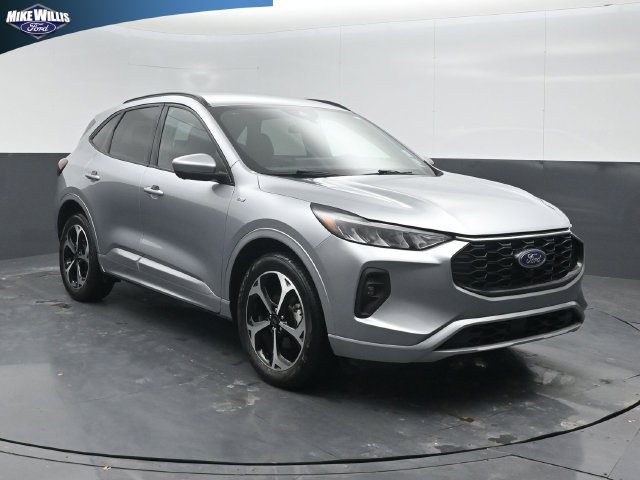 Used 2023 Ford Escape ST-Line Select w/ Tech Pack #2 AWD/4WD image 1