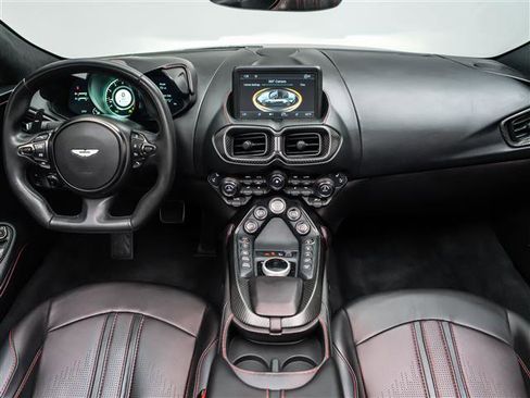 Used 2023 Aston Martin V8 Vantage Roadster image 30