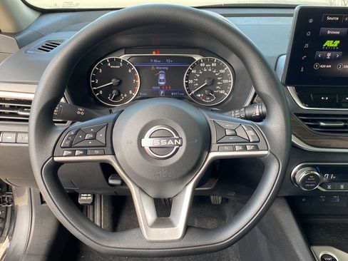 New 2026 Nissan Altima 2.5 SV FWD image 27