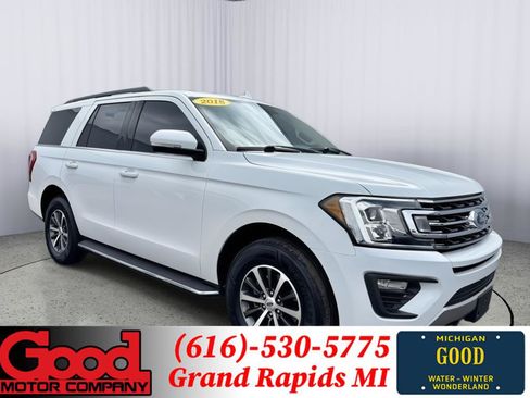 Used 2018 Ford Expedition XLT w/ Equipment Group 202A AWD/4WD image 1