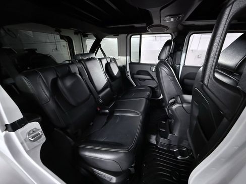 Used 2022 Jeep Wrangler Unlimited Sahara w/ Cold Weather Group image 25