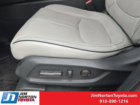 Used 2024 Honda Pilot Elite image 25