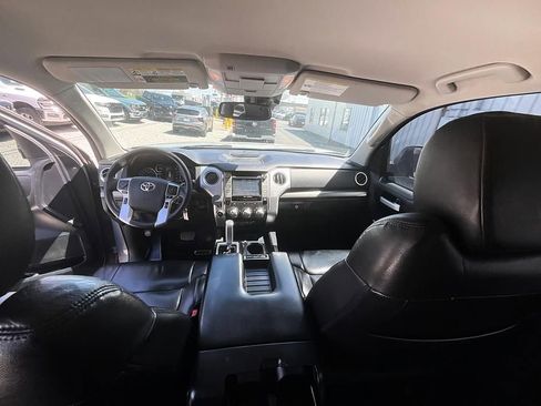 Used 2018 Toyota Tundra SR5 w/ SR5 Upgrade Package AWD/4WD image 31