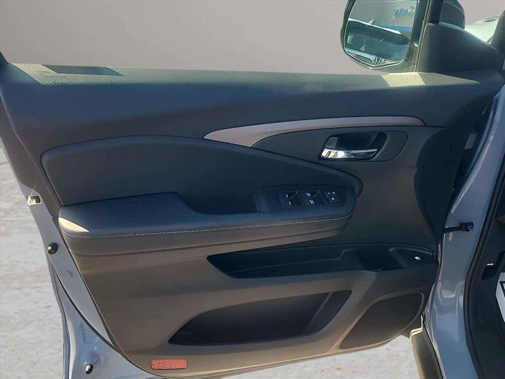Used 2023 Honda Ridgeline Sport image 16