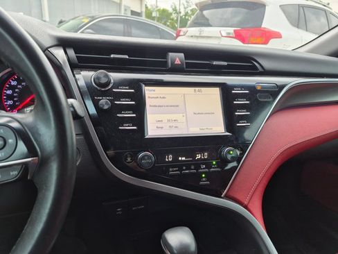 Used 2018 Toyota Camry XSE FWD image 10