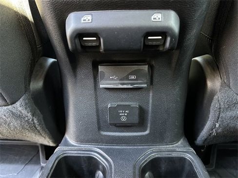 Used 2020 Jeep Gladiator Overland image 13