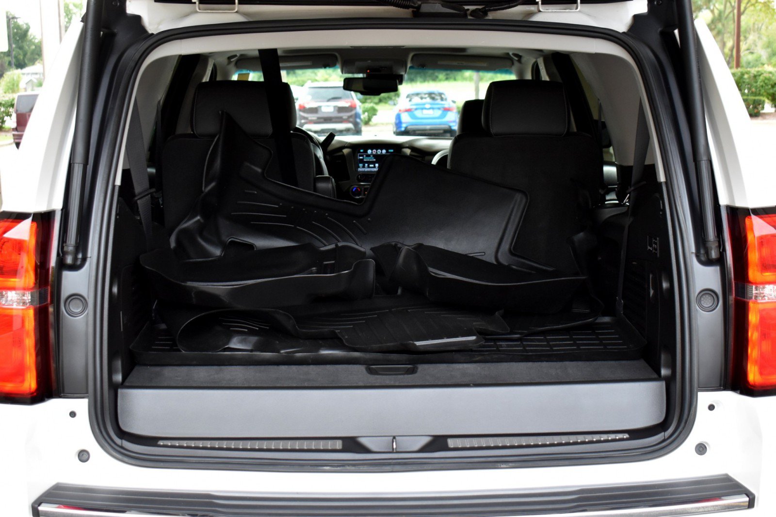 Used 2018 Chevrolet Tahoe Premier w/ Max Trailering Package AWD/4WD image 44