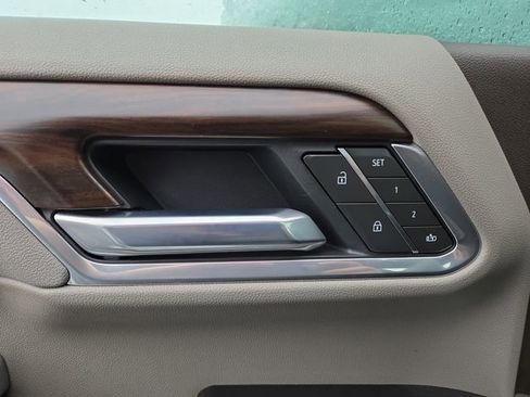 Used 2026 GMC Sierra 3500 SLT image 19