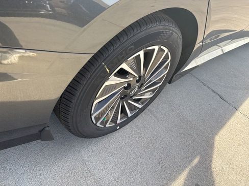 New 2026 Hyundai Sonata Limited image 21