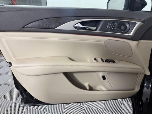 Used 2020 Lincoln MKZ Reserve image 15