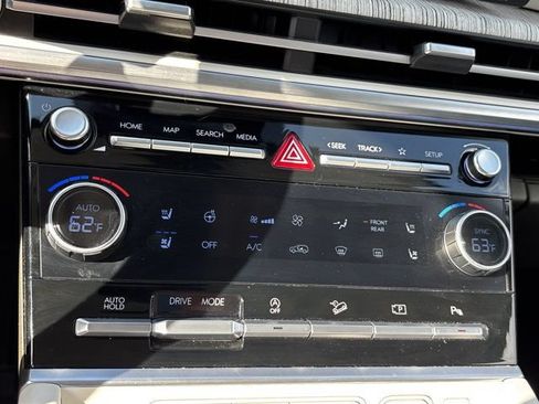 Used 2025 Hyundai Santa Fe Calligraphy FWD image 38