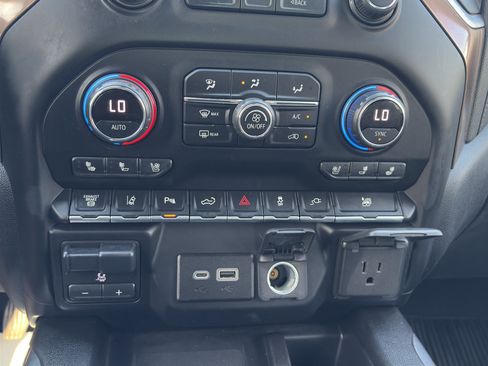 Used 2020 Chevrolet Silverado 3500 High Country AWD/4WD image 22