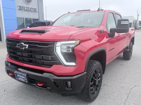 Used 2025 Chevrolet Silverado 2500 LT w/ Trail Boss Package AWD/4WD image 1