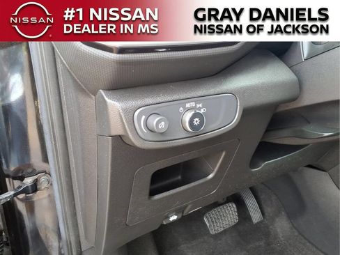 Used 2023 Chevrolet TrailBlazer LS FWD image 12