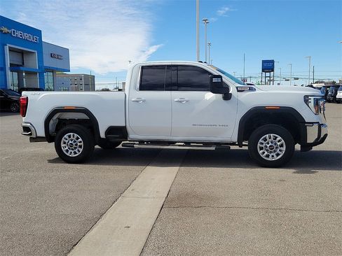 Used 2024 GMC Sierra 2500 SLE w/ SLE Value Package; image 12