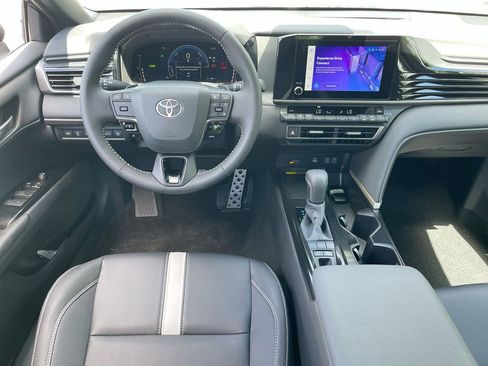 Used 2026 Toyota Camry SE FWD image 10