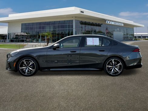 Used 2026 BMW 530i w/ M Sport Package image 5