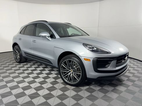 Used 2026 Porsche Macan image 7