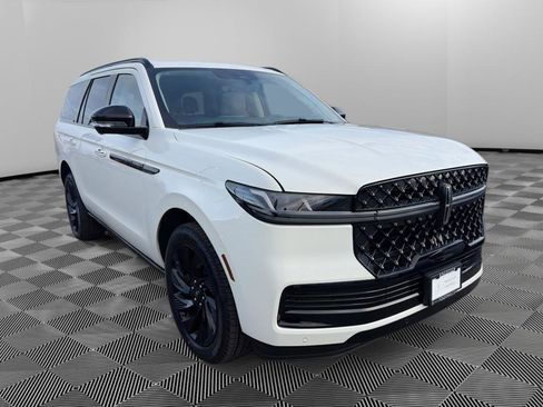 New 2026 Lincoln Navigator Reserve image 1