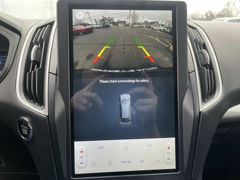 Used 2023 Ford Edge SEL image 15