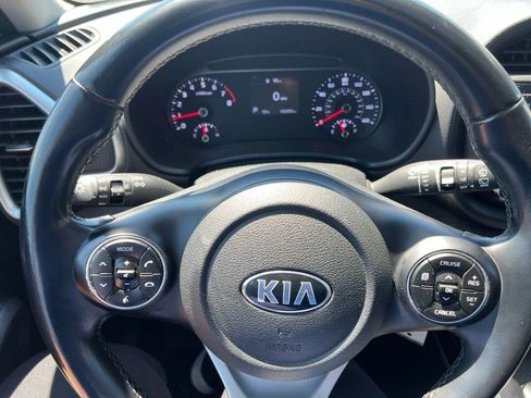 Used 2021 Kia Soul GT-Line FWD image 11