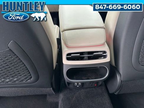 Used 2023 Genesis GV70 2.5T w/ Advanced Package image 16