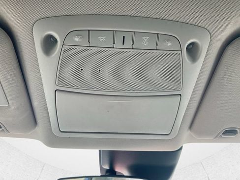 Used 2019 Nissan Rogue SV AWD/4WD image 18
