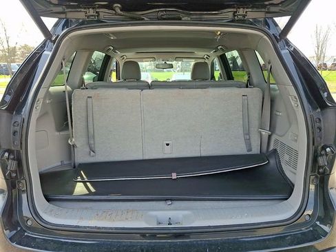 Used 2016 Toyota Highlander XLE w/ Four Season Floor Mat Package image 33