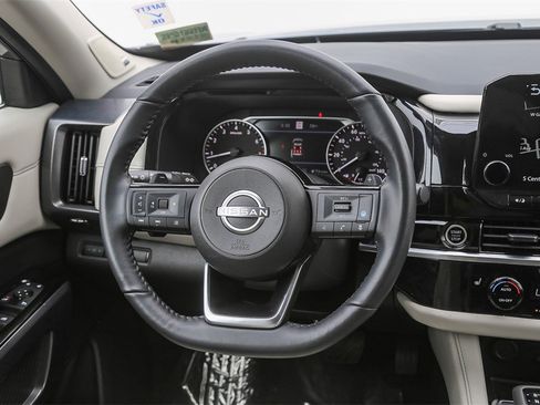 Certified 2024 Nissan Pathfinder SL w/ SL Premium Package image 13