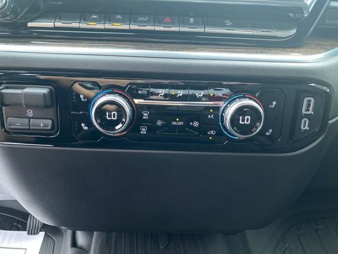 New 2025 GMC Sierra 1500 Elevation image 59