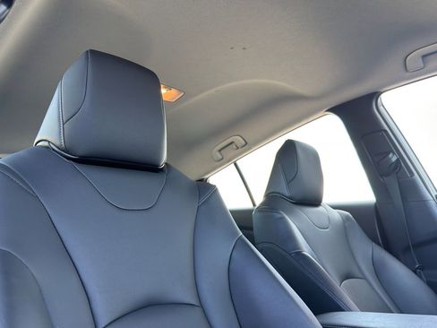 Used 2019 Toyota Prius Prime Premium image 20