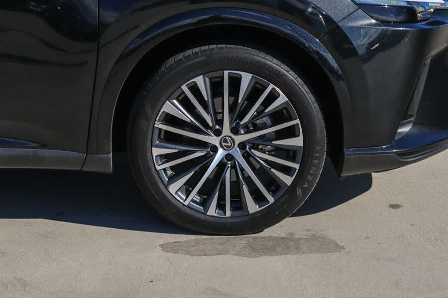 Certified 2023 Lexus RX 350 Premium Plus w/ Cold Area Package FWD image 9